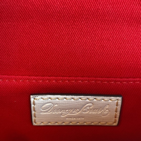 🖤🤍DOONEY & BOURKE🖤🤍Off White Saffiano Clutch Wallet/Crossbody - Picture 6 of 9